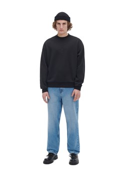 Cropp - Czarna bluza z nadrukiem i haftem - czarny ze sklepu Cropp w kategorii Bluzy męskie - zdjęcie 170252596