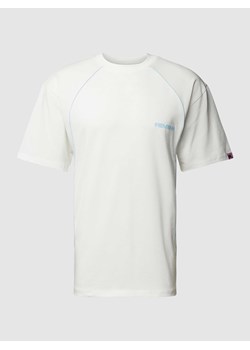 T-shirt z wypustkami w kontrastowym kolorze ze sklepu Peek&Cloppenburg  w kategorii T-shirty męskie - zdjęcie 170255339