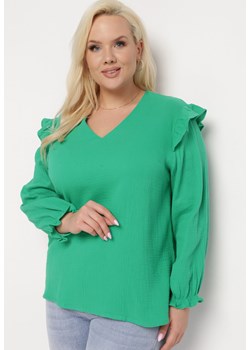 Zielona Bluzka z Bawełny z Długim Rękawem i Falbanką Pixela ze sklepu Born2be Odzież w kategorii Bluzki damskie - zdjęcie 170260576