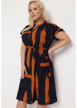 Czarno-Pomarańczowa Sukienka ze Sznurkiem w Pasie i Artystycznym Wzorem Lesidna ze sklepu Born2be Odzież w kategorii Sukienki - zdjęcie 170260616