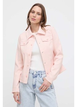 Guess kurtka koszulowa kolor różowy przejściowa W4GL15 WG492 ze sklepu ANSWEAR.com w kategorii Kurtki damskie - zdjęcie 170271168