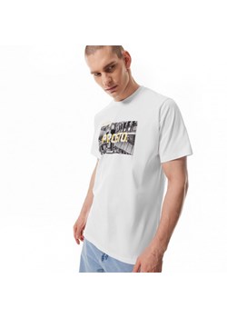 Męski t-shirt z nadrukiem Prosto City  - biały ze sklepu Sportstylestory.com w kategorii T-shirty męskie - zdjęcie 170279727