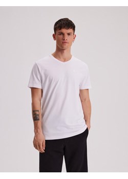 Koszulka V NECK Biały L ze sklepu Diverse w kategorii T-shirty męskie - zdjęcie 170280846
