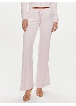 Juicy Couture Spodnie dresowe Heritage Dog JCBBJ223814 Różowy Slim Fit ze sklepu MODIVO w kategorii Spodnie damskie - zdjęcie 170283258