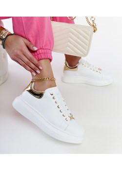 Białe sneakersy na platformie GOE LL2N4011 ze sklepu gemre w kategorii Buty sportowe damskie - zdjęcie 170283787