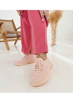 Różowe materiałowe sneakersy Ornella ze sklepu gemre w kategorii Buty sportowe damskie - zdjęcie 170283805