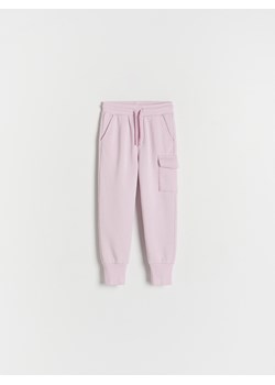 Reserved - Spodnie dresowe z kieszenią cargo - fioletowy ze sklepu Reserved w kategorii Spodnie i półśpiochy - zdjęcie 170288325