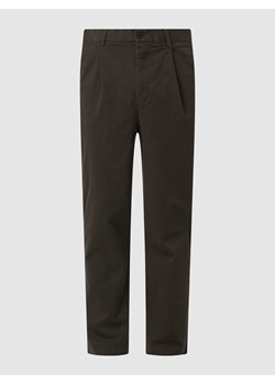 Chinosy o kroju tapered fit z dodatkiem streczu model ‘Pleat’ ze sklepu Peek&Cloppenburg  w kategorii Spodnie męskie - zdjęcie 170290715