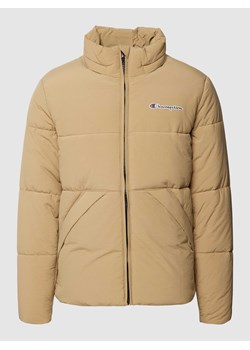 Pikowana kurtka z kapturem z nadrukiem z logo ze sklepu Peek&Cloppenburg  w kategorii Kurtki męskie - zdjęcie 170291606