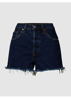 Szorty jeansowe z efektem znoszenia ze sklepu Peek&Cloppenburg  w kategorii Szorty - zdjęcie 170293386
