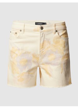 Szorty jeansowe z kwiatowym wzorem ze sklepu Peek&Cloppenburg  w kategorii Szorty - zdjęcie 170294386
