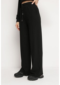 Czarne Bawełniane Spodnie z Prostymi Nogawkami i Gumką w Pasie Nortia ze sklepu Born2be Odzież w kategorii Spodnie damskie - zdjęcie 170301087