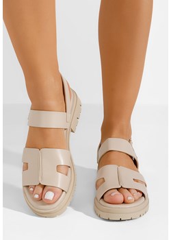 Beżowe sandały damskie Auvia ze sklepu Zapatos w kategorii Sandały damskie - zdjęcie 170304859