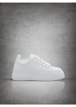 Sinsay - Sneakersy - biały ze sklepu Sinsay w kategorii Trampki damskie - zdjęcie 170338546