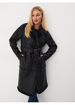 Mohito - Czarny płaszcz z wiązaniem w talii - czarny ze sklepu Mohito w kategorii Płaszcze damskie - zdjęcie 170340898