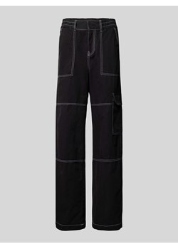 NOWOŚĆ w P&C*: Spodnie cargo ze szwami w kontrastowym kolorze model ‘Henui’ ze sklepu Peek&Cloppenburg  w kategorii Spodnie damskie - zdjęcie 170342419