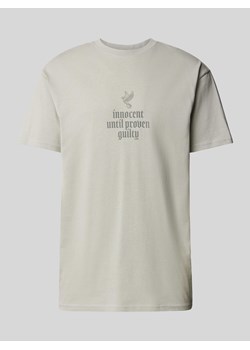 T-shirt o kroju oversized z nadrukowanym napisem ze sklepu Peek&Cloppenburg  w kategorii T-shirty męskie - zdjęcie 170342487