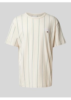 T-shirt ze wzorem w cienkie prążki ze sklepu Peek&Cloppenburg  w kategorii T-shirty męskie - zdjęcie 170343115