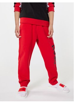 Hugo Spodnie dresowe G00042 D Czerwony Regular Fit ze sklepu MODIVO w kategorii Spodnie chłopięce - zdjęcie 170391476