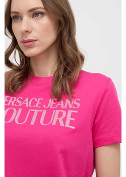 Versace Jeans Couture t-shirt bawełniany damski kolor różowy 76HAHG03 CJ00G ze sklepu ANSWEAR.com w kategorii Bluzki damskie - zdjęcie 170394488
