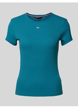 T-shirt o kroju slim fit z efektem prążkowania model ‘ESSENTIAL’ ze sklepu Peek&Cloppenburg  w kategorii Bluzki damskie - zdjęcie 170395929