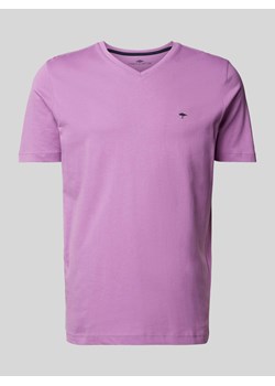 T-shirt z dekoltem w serek ze sklepu Peek&Cloppenburg  w kategorii T-shirty męskie - zdjęcie 170396577