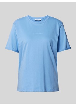 T-shirt z nadrukiem z logo model ‘Terina’ ze sklepu Peek&Cloppenburg  w kategorii Bluzki damskie - zdjęcie 170397026