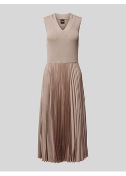 Sukienka koszulowa z plisami model ‘Farara’ ze sklepu Peek&Cloppenburg  w kategorii Sukienki - zdjęcie 170406525