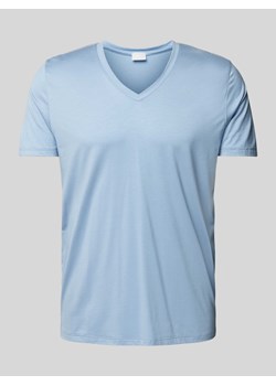 T-shirt z dekoltem w serek ze sklepu Peek&Cloppenburg  w kategorii T-shirty męskie - zdjęcie 170406848