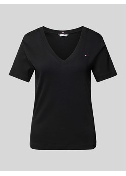 T-shirt z dekoltem w serek model ‘CODY’ ze sklepu Peek&Cloppenburg  w kategorii Bluzki damskie - zdjęcie 170406946