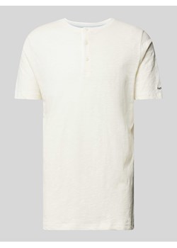 T-shirt z wyhaftowanym logo model ‘Henley’ ze sklepu Peek&Cloppenburg  w kategorii T-shirty męskie - zdjęcie 170407039