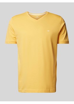 T-shirt z dekoltem w serek ze sklepu Peek&Cloppenburg  w kategorii T-shirty męskie - zdjęcie 170407997
