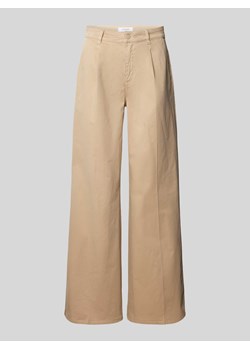 Spodnie materiałowe o rozkloszowanym kroju z zakładkami w pasie ze sklepu Peek&Cloppenburg  w kategorii Spodnie damskie - zdjęcie 170408059