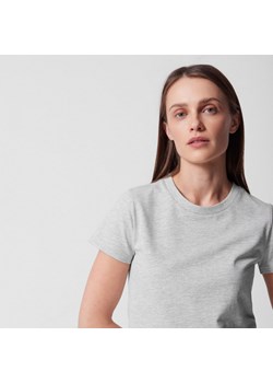 Damski t-shirt crop top Outhorn OTHWSS24TTSHF1478 - szary ze sklepu Sportstylestory.com w kategorii Bluzki damskie - zdjęcie 170409898