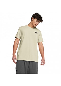 Męski t-shirt z nadrukiem Under Armour UA Icon Fleece Crew - beżowy ze sklepu Sportstylestory.com w kategorii T-shirty męskie - zdjęcie 170410735