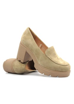 Eleganckie buty damskie na klocku - Potocki 24-12040, beżowe ze sklepu ulubioneobuwie w kategorii Półbuty damskie - zdjęcie 170412578