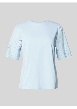 T-shirt z haftem angielskim model ‘YASLEX’ ze sklepu Peek&Cloppenburg  w kategorii Bluzki damskie - zdjęcie 170413639