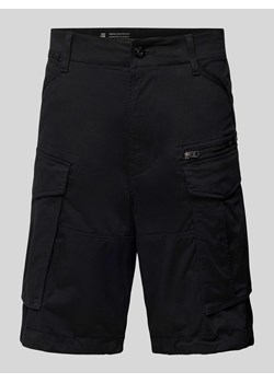 Spodnie cargo o kroju regular fit z kieszenią zapinaną na zamek błyskawiczny model ‘ROVIC’ ze sklepu Peek&Cloppenburg  w kategorii Spodenki męskie - zdjęcie 170413859