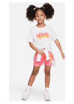 Dwuczęściowy zestaw dla małych dzieci Dri-FIT Nike Coral Reef Tee and Shorts Set - Różowy ze sklepu Nike poland w kategorii Komplety dziewczęce - zdjęcie 170429487