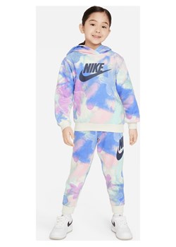 Dwuczęściowy zestaw z bluzą z kapturem dla małych dzieci Nike Sci-Dye Club Fleece Set - Niebieski ze sklepu Nike poland w kategorii Dresy dziewczęce - zdjęcie 170429495