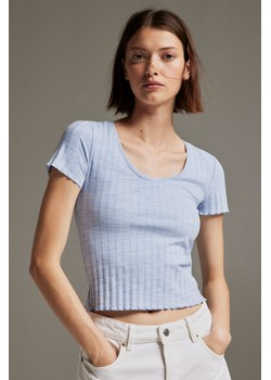 H & M - Prążkowany T-shirt z głębokim dekoltem - Niebieski ze sklepu H&M w kategorii Bluzki damskie - zdjęcie 170430319