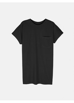 GATE T-shirt basic z bawełny, z kieszenią z przodu 34 ze sklepu gateshop w kategorii Bluzki damskie - zdjęcie 170436096