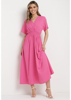 Różowa Sukienka Długa o Rozkloszowanym Fasonie z Kopertowym Dekoltem Saliusa ze sklepu Born2be Odzież w kategorii Sukienki - zdjęcie 170441236