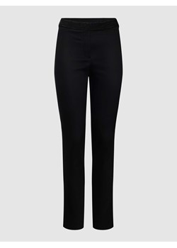 Spodnie materiałowe z błyszczącym paskiem z logo ze sklepu Peek&Cloppenburg  w kategorii Spodnie damskie - zdjęcie 170445825