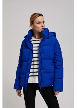 Krótka pikowana kurtka z kapturem ciemnoniebieska ze sklepu Moodo.pl w kategorii Kurtki damskie - zdjęcie 170453446