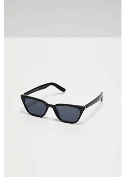 Okulary przeciwsłoneczne o wąskim kocim kształcie  czarne ze sklepu Moodo.pl w kategorii Okulary przeciwsłoneczne damskie - zdjęcie 170454066