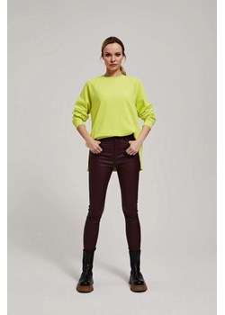 Woskowane spodnie typu rurki kasztanowe ze sklepu Moodo.pl w kategorii Spodnie damskie - zdjęcie 170454148