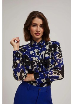 Koszula z kwiatowym wzorem i falbaną niebieska ze sklepu Moodo.pl w kategorii Koszule damskie - zdjęcie 170458756