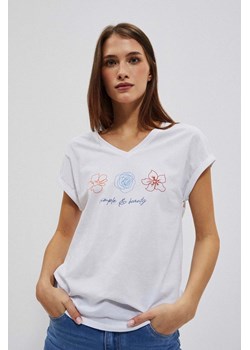 T-shirt z dekoltem w serek i nadrukiem biały ze sklepu Moodo.pl w kategorii Bluzki damskie - zdjęcie 170461065