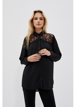 Koszula z koronką na ramionach czarna ze sklepu Moodo.pl w kategorii Koszule damskie - zdjęcie 170462625